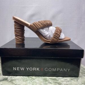 NWT NY&CO Faina Ruched Strap Heeled Sandals Nude 9 Mule Neutral Contemporary